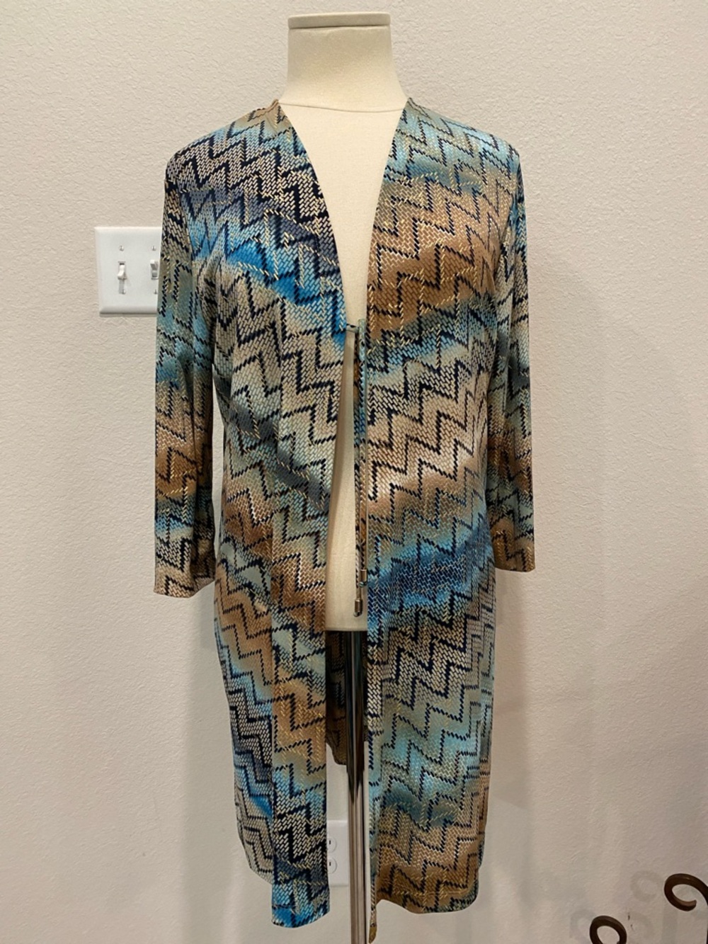 Chico's Travelers Open Cardigan with Blue, Tan & Gold Accents Sz Large